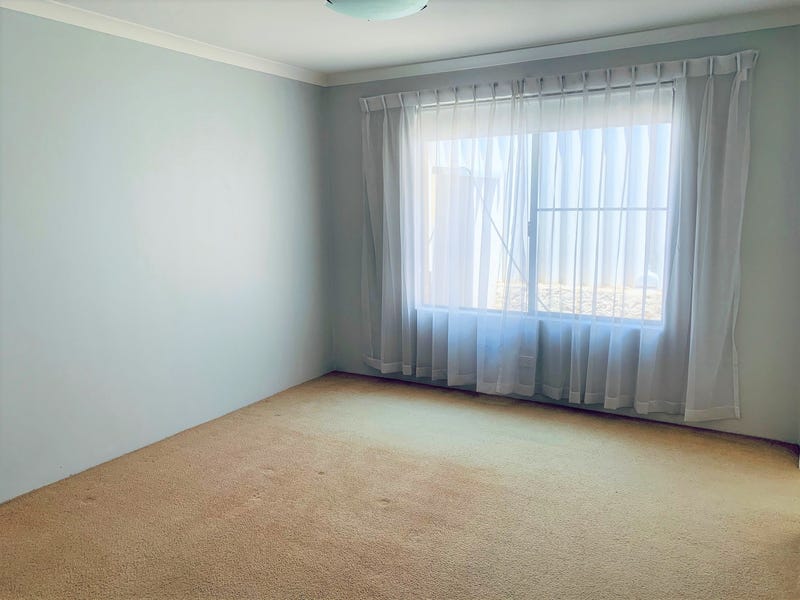 Recently renovated villa, superb location 4