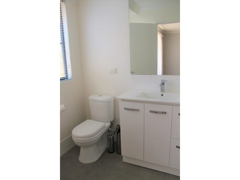 Recently renovated villa, superb location 5