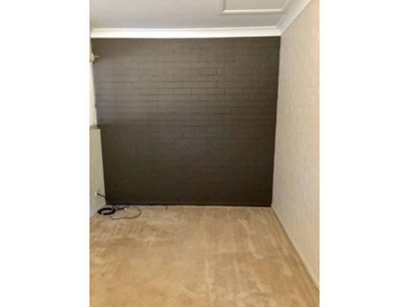 House with separate granny flat/games 23