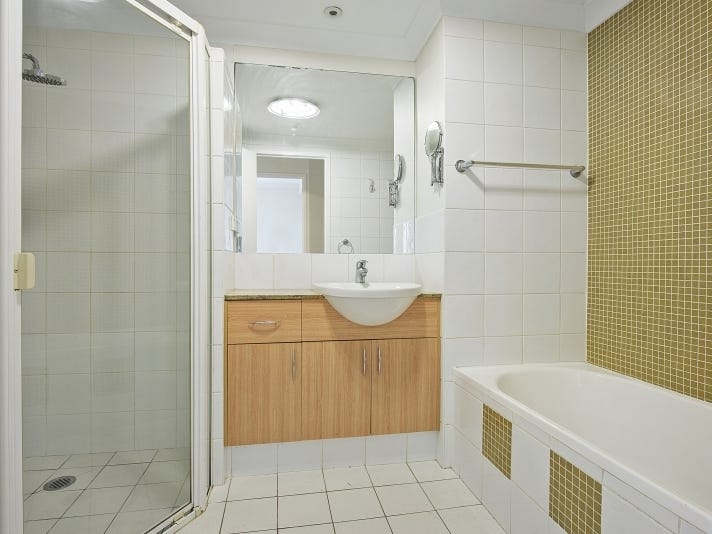 *** Leased *** $620pw 5