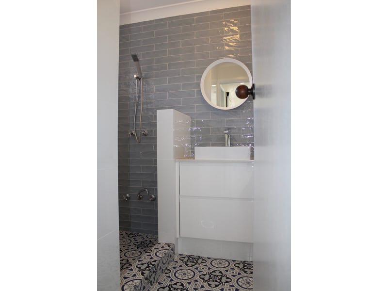 Newly renovated bright villa 2 3