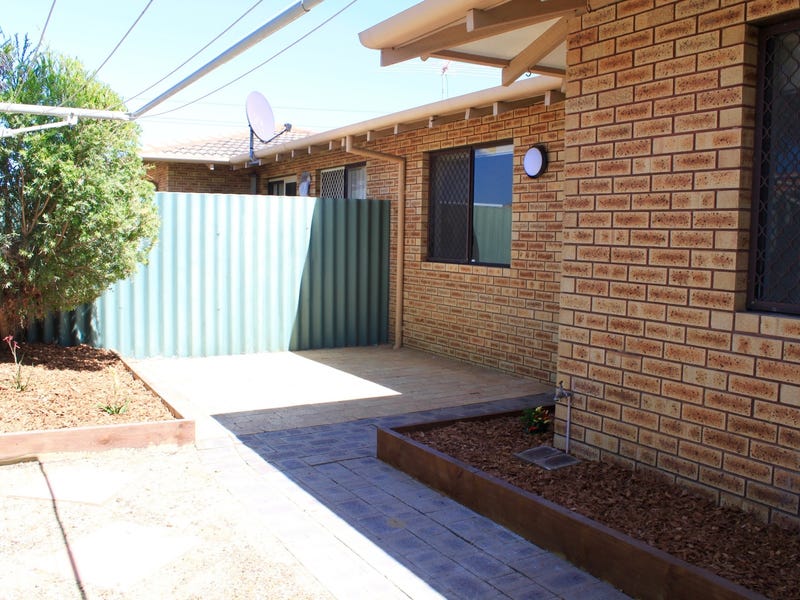 Newly renovated bright villa 2 9