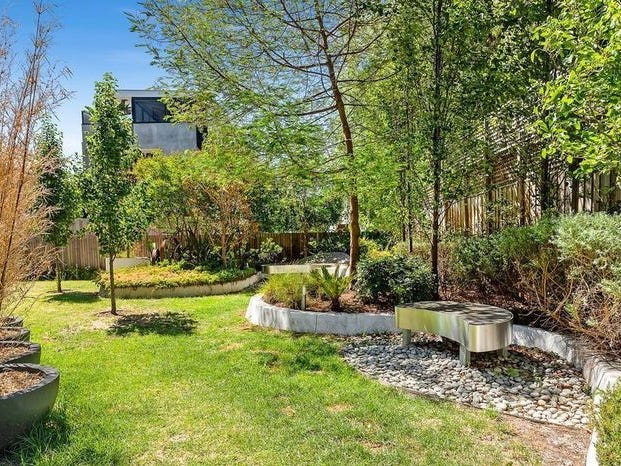 Spacious 2 bed / 2 10
