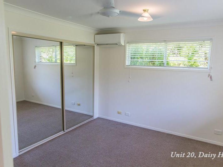 Spacious freshly updated townhouse with 4