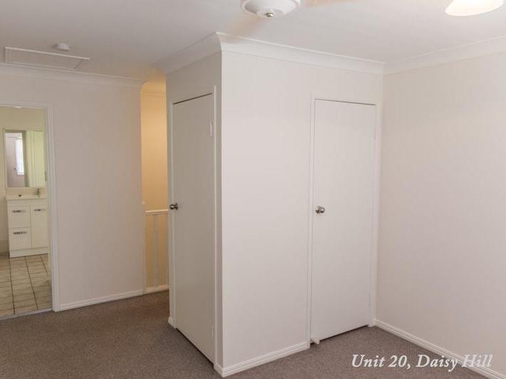 Spacious freshly updated townhouse with 5