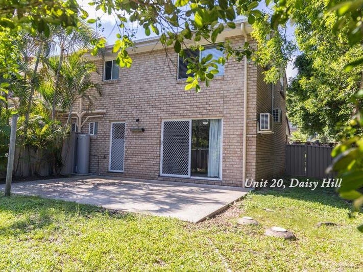 Spacious freshly updated townhouse with 11