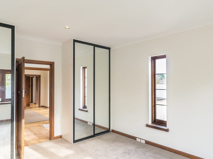 Modernised 1st Floor Apartment 5