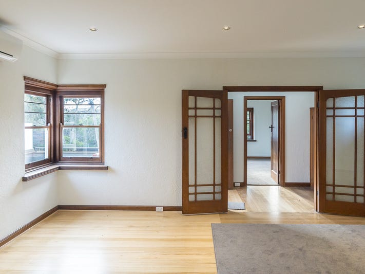 Modernised 1st Floor Apartment 9