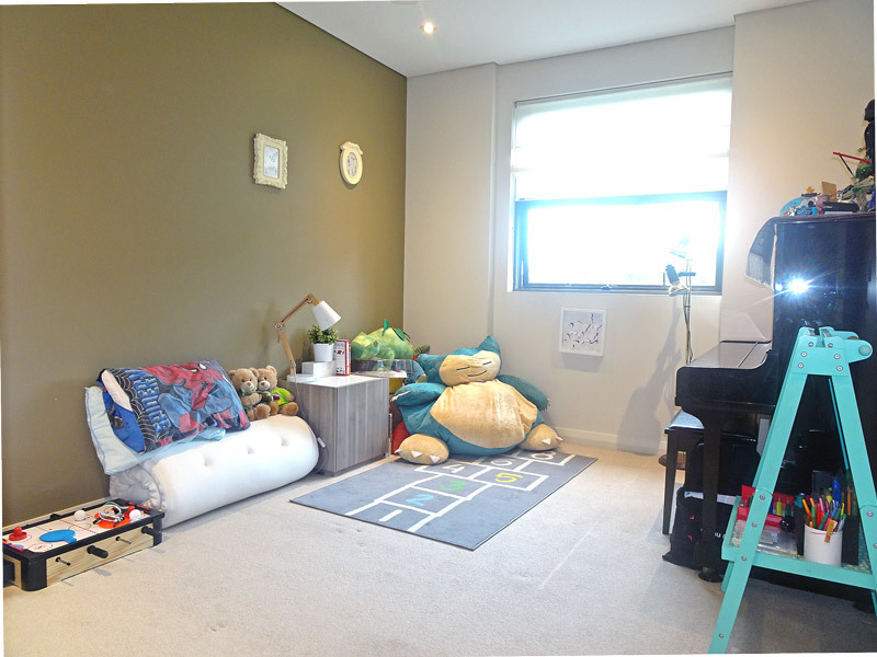 Location, Stylish, Spacious and Convenient 6