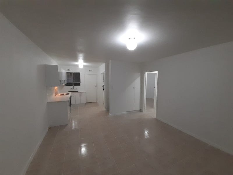 2×1 Unit – Great Location