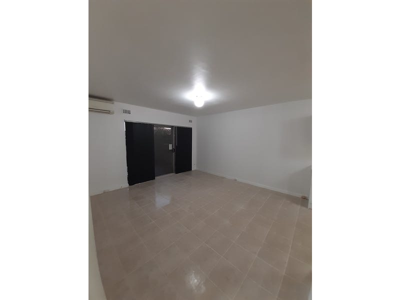2×1 Unit – Great Location 4