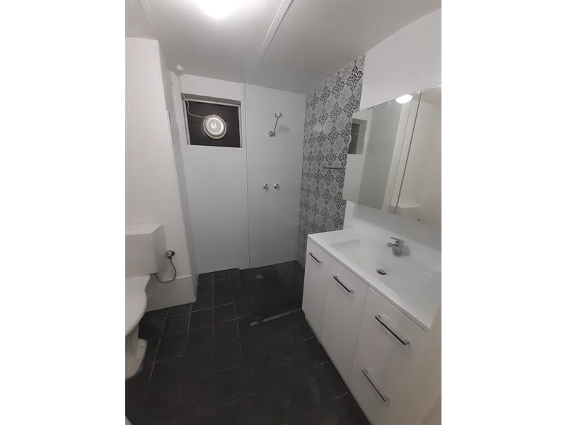 2×1 Unit – Great Location 10