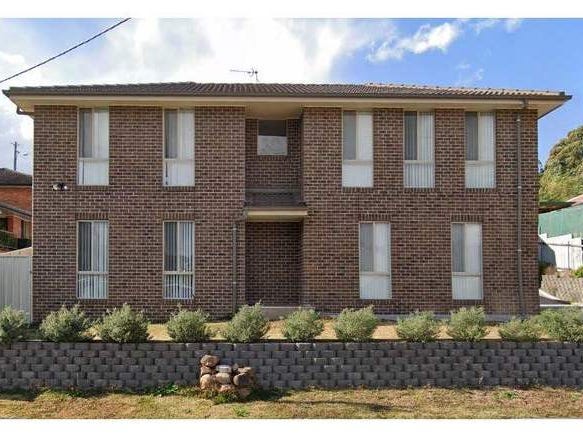 SPACIOUS FREE-STANDING VILLA UNIT