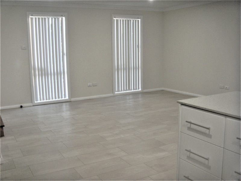 SPACIOUS FREE-STANDING VILLA UNIT 2