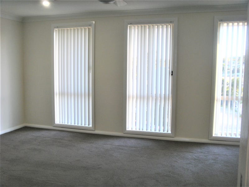 SPACIOUS FREE-STANDING VILLA UNIT 9