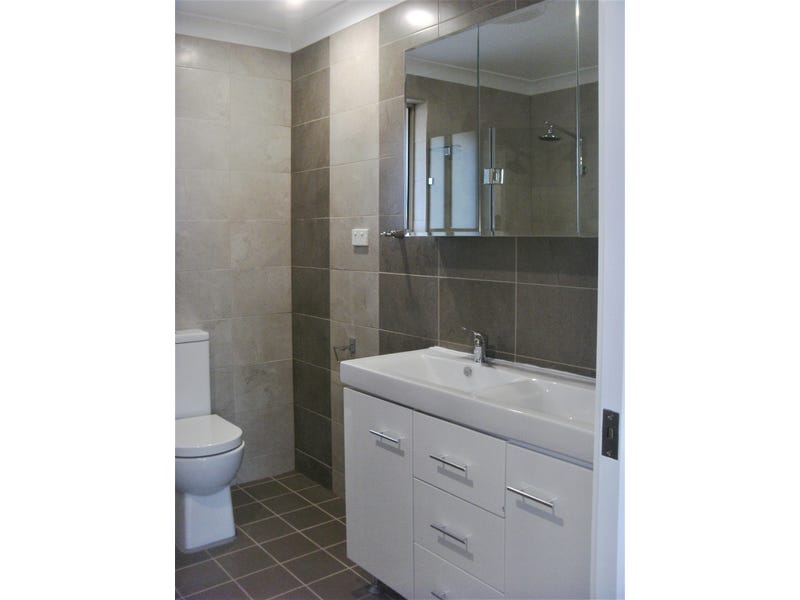 SPACIOUS FREE-STANDING VILLA UNIT 12