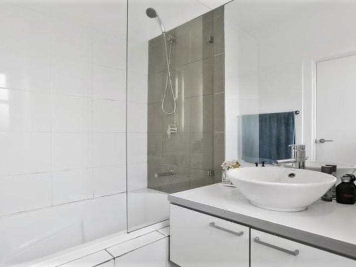 Leased by Sonja Schneider – 4