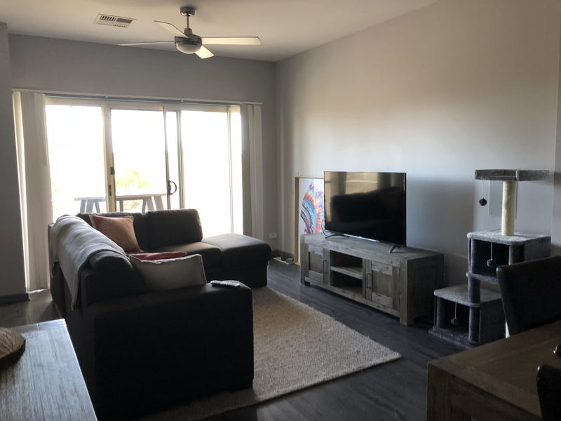 Townhouse living at its best 5