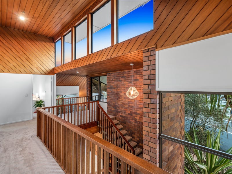 Wynnum Bay-side – Million Dollar 9