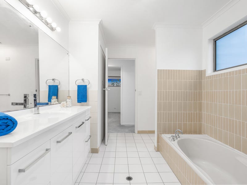 Wynnum Bay-side – Million Dollar 10