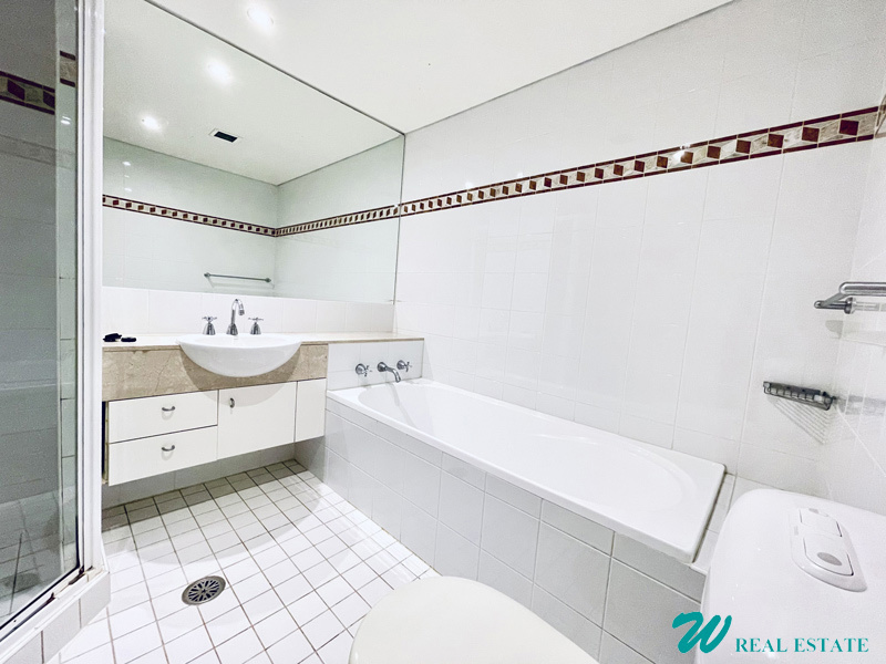 ‘The Peak’ – Prestigious Furnished 3