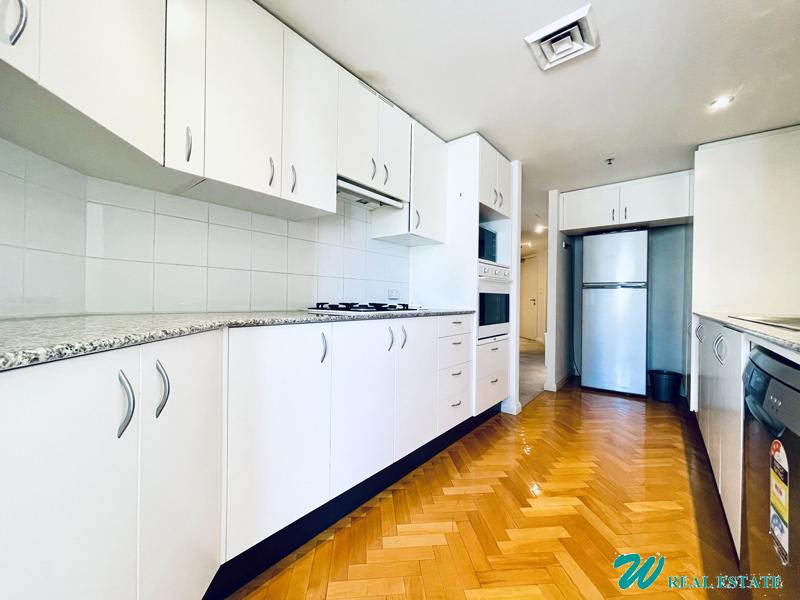 ‘The Peak’ – Prestigious Furnished 6