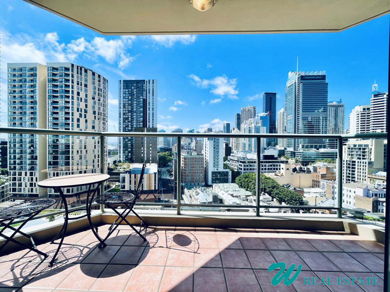 ‘The Peak’ – Prestigious Furnished 9