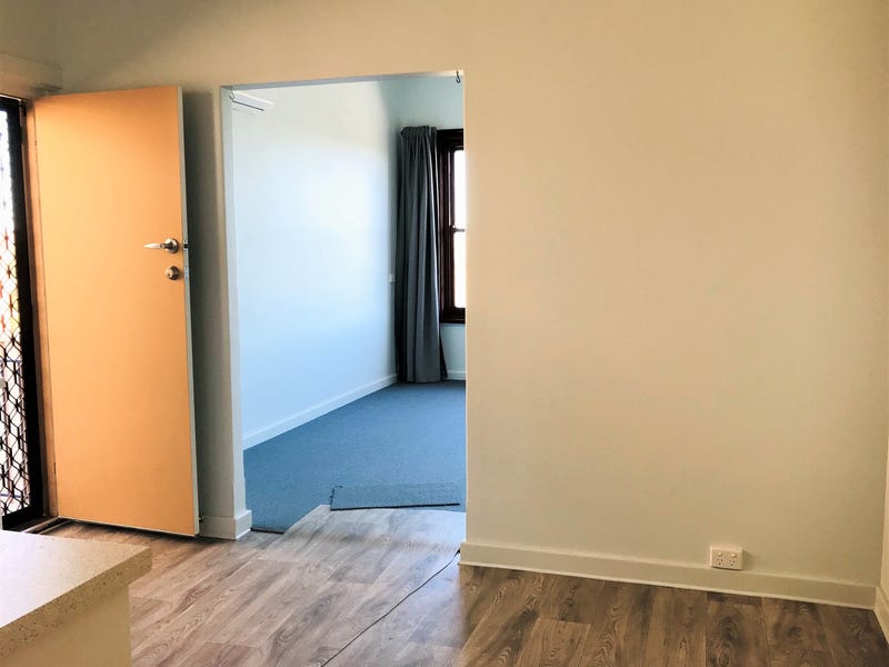 1 bedroom unit with great 4