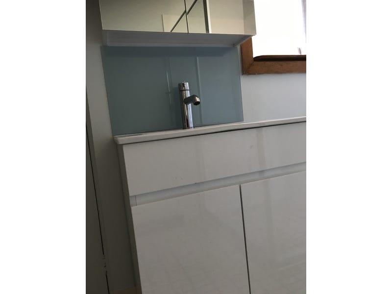1 bedroom unit with great 8