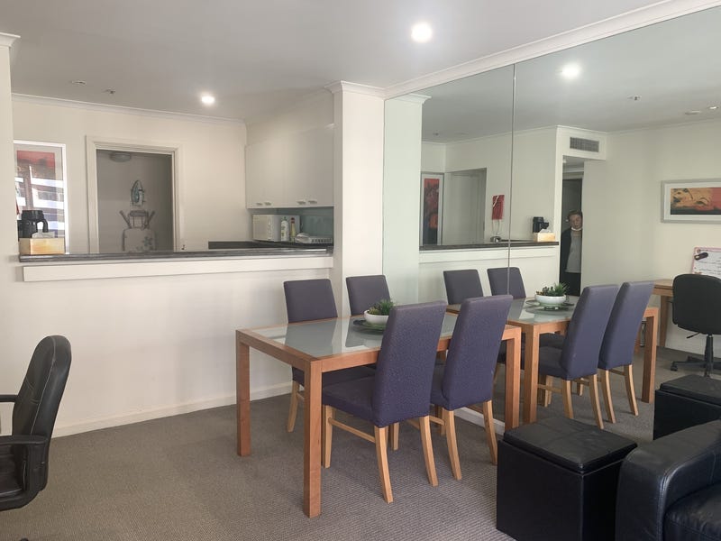 Fabulous Furnished One Bed Apartment 3