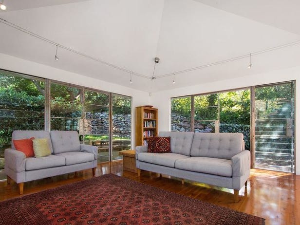 Elegant North Facing House With 3