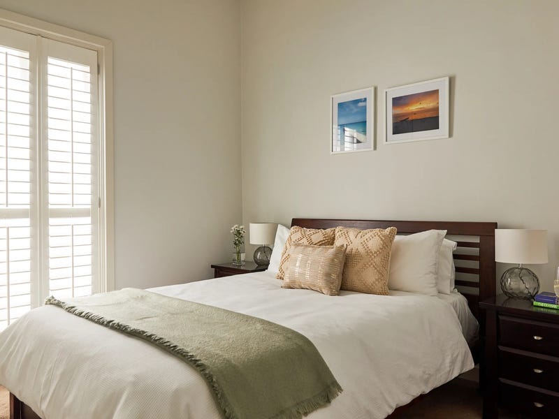 Fully furnished terrace – 3,6,12 17