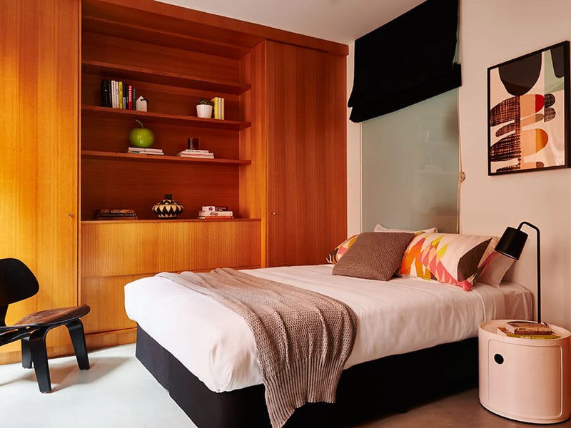 Spectacular furnished/unfurnished warehouse terrace 17