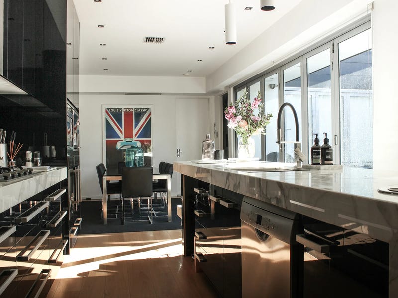 Ultra modern furnished home – 24
