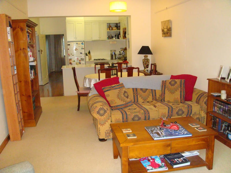 Delightful 2 bedroom house in 6