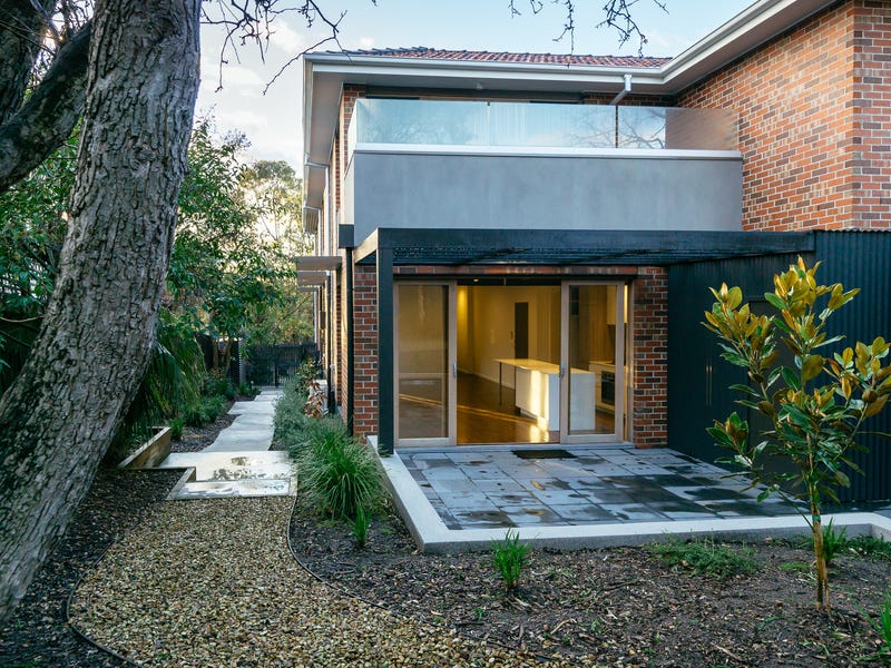An Architect designed modern apartment 11