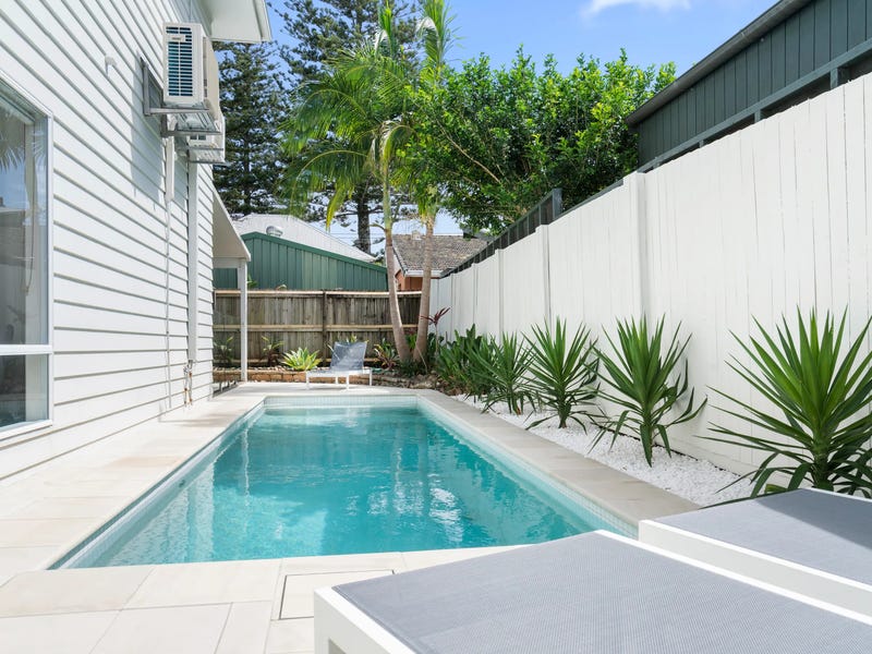 Modern and spacious 5-bedroom home 2