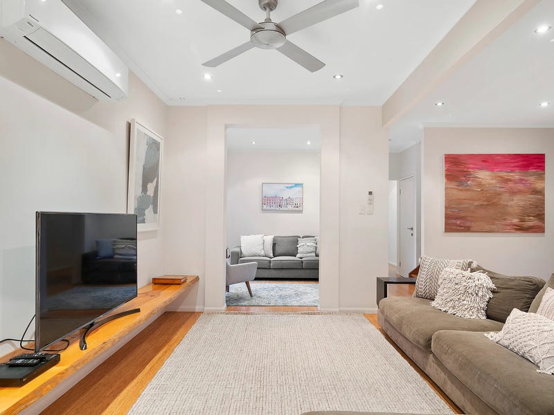 Modern and spacious 5-bedroom home 5