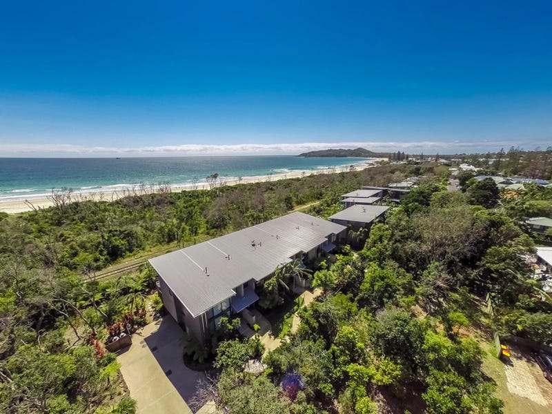 Apartment with ocean views, walking 19