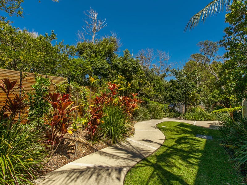 Apartment with ocean views, walking 22