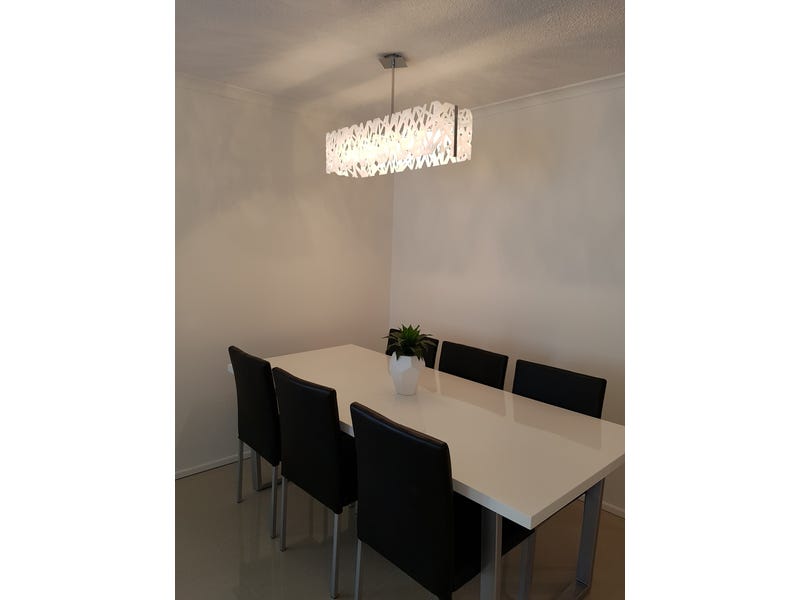 Modern Furnished unit in the 4