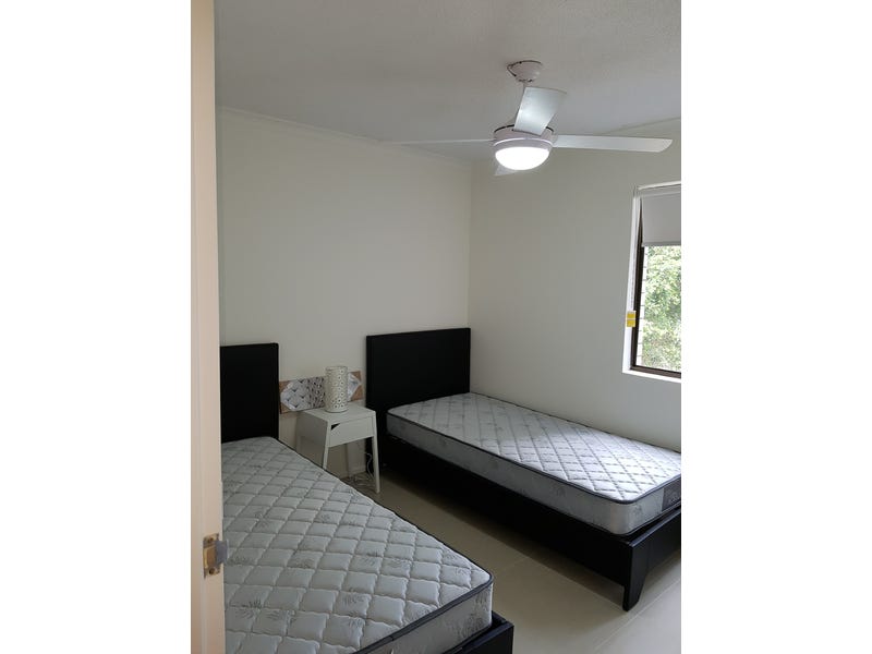 Modern Furnished unit in the 5