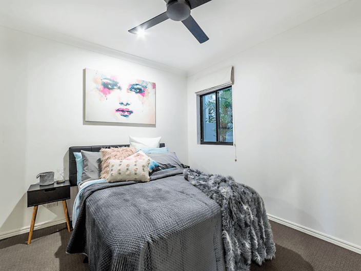 3 BEDROOM / 2 BATHROOM 11