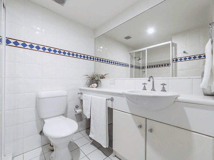 3 BEDROOM / 2 BATHROOM 12