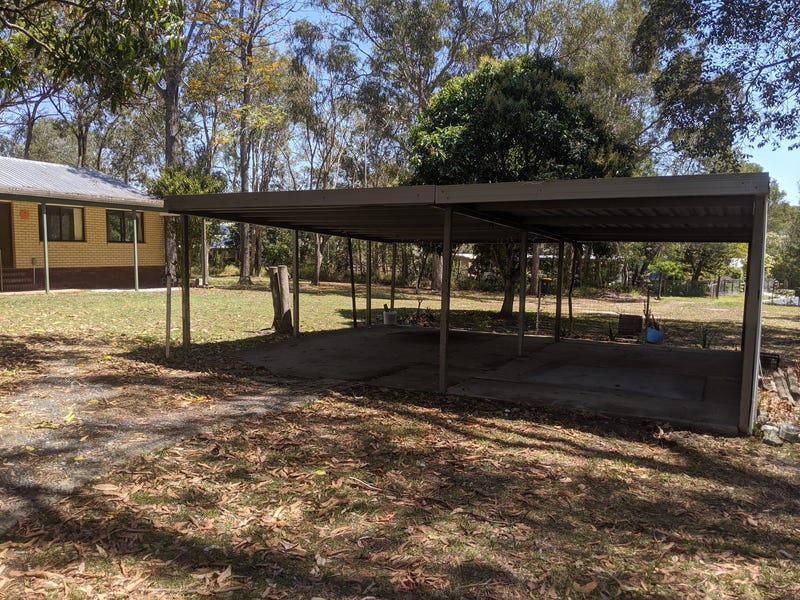 Large Family Home on Acreage 14