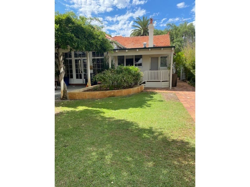 Delightful Family Home on the 5