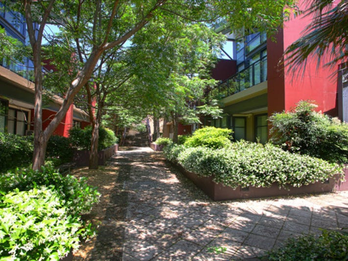 Executive 3-Bedroom 2-Storey Penthouse – 6