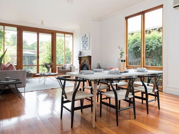 Spacious 2-Bed in Perfect Location 2