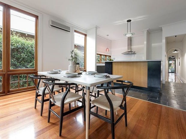 Spacious 2-Bed in Perfect Location 6