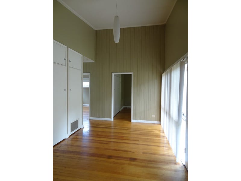 Light Filled Mid-Century Modern in 2